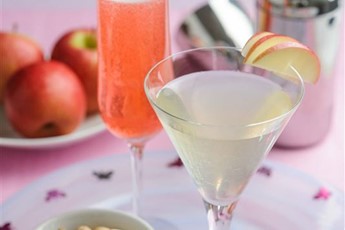 Apple and champagne cocktail