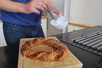 Icing the couronne