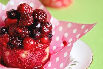 Summer berry cupcakes