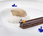 Martín Berasategui's chocolate and acacia honey
