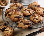 Chocolate chip and walnut biscuits